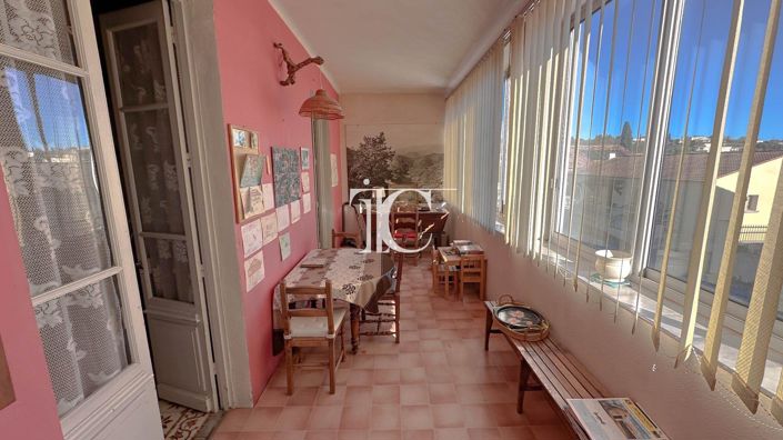 Image No.7-3 Bed House for sale