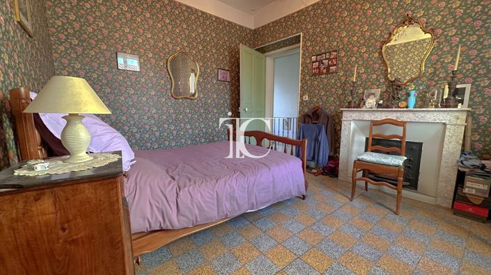 Image No.8-3 Bed House for sale