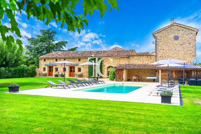 Image No.2-10 Bed Property for sale