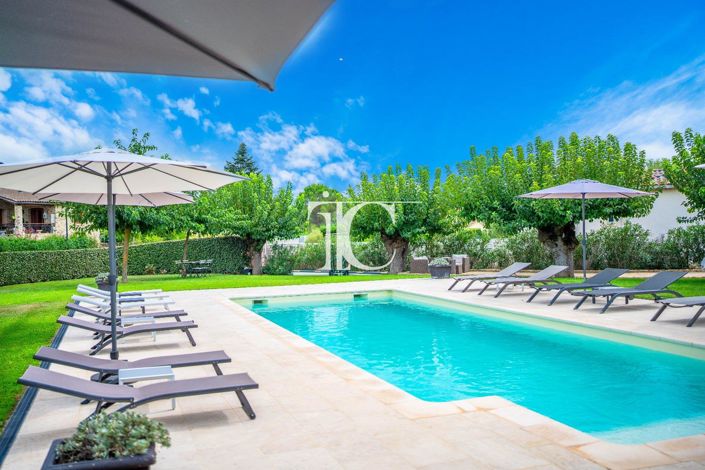 Image No.4-10 Bed Property for sale