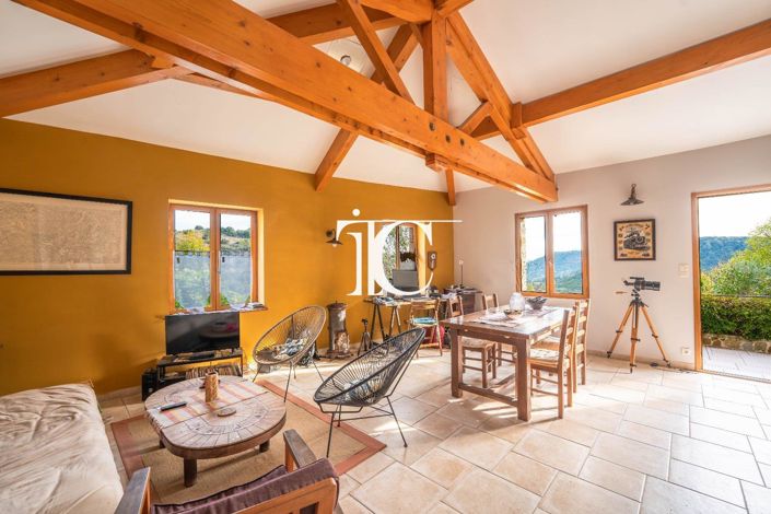 Image No.4-2 Bed House for sale