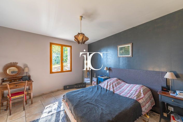 Image No.8-2 Bed House for sale