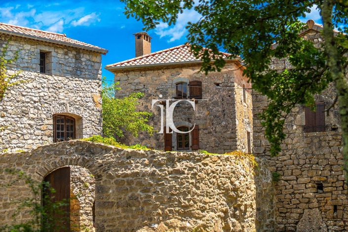 Image No.4-10 Bed Property for sale