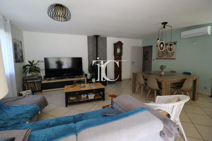 Image No.5-3 Bed House for sale