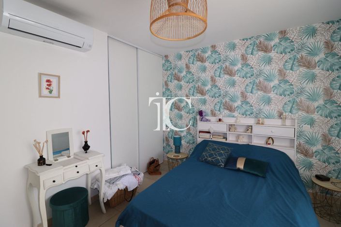 Image No.8-3 Bed House for sale