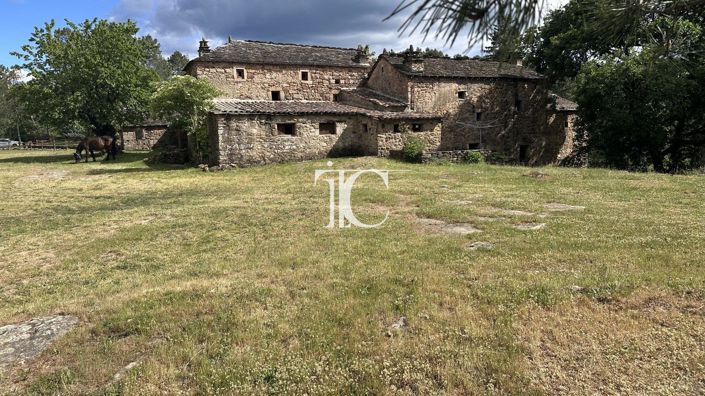 Image No.2-Propriété de 9 chambres à vendre à Les Vans