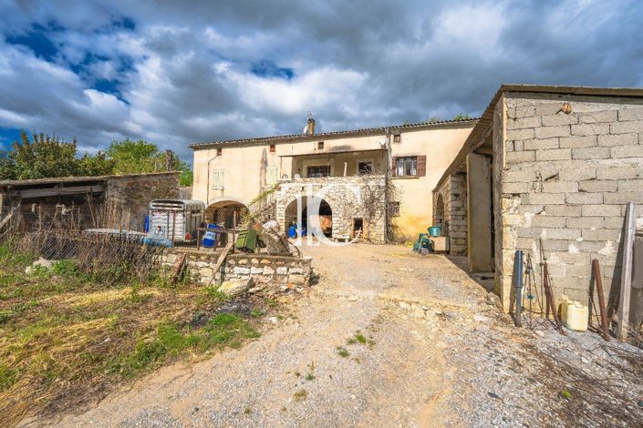 Image No.2-4 Bed House for sale