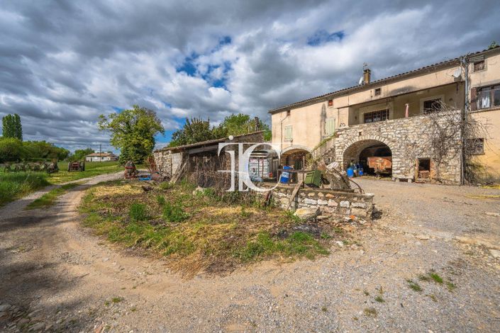 Image No.8-4 Bed House for sale