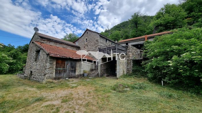 Image No.2-Maison de 2 chambres à vendre à Montselgues