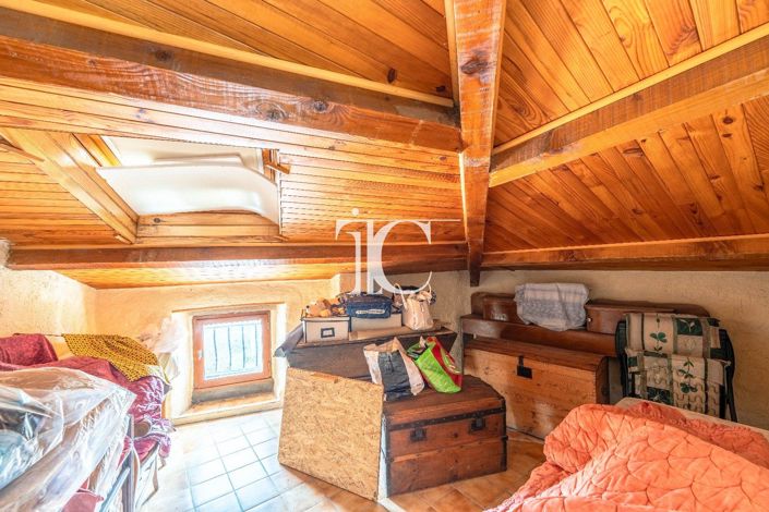 Image No.14-3 Bed House for sale