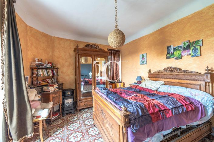 Image No.9-3 Bed House for sale