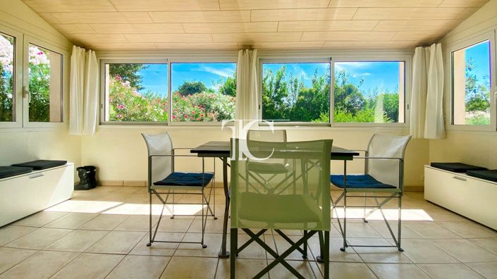 Image No.4-2 Bed House for sale