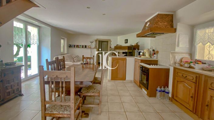 Image No.5-2 Bed House for sale