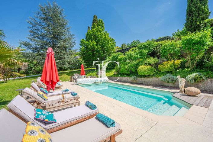 Image No.2-Propriété de 5 chambres à vendre à Vogué