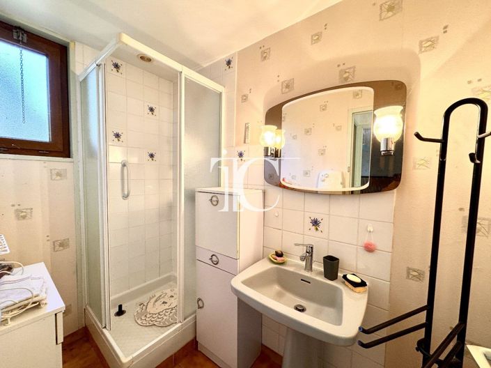 Image No.10-2 Bed House for sale