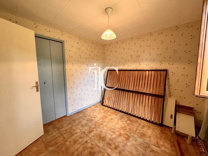 Image No.9-2 Bed House for sale