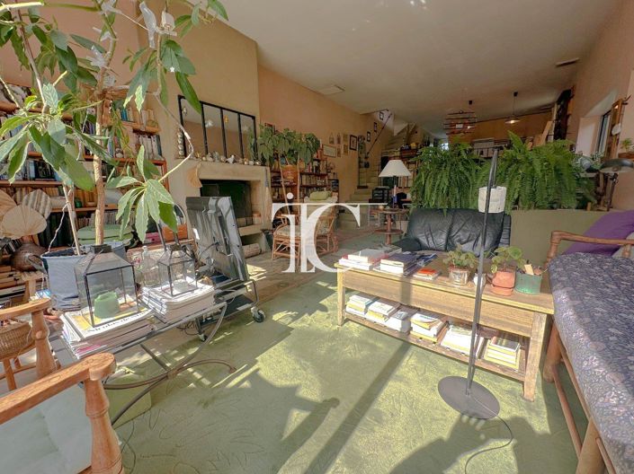 Image No.9-3 Bed House for sale