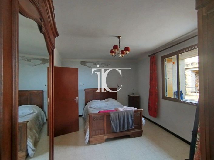 Image No.10-4 Bed House for sale