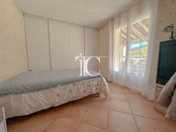 Image No.10-2 Bed House for sale