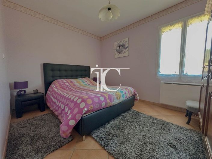 Image No.9-2 Bed House for sale