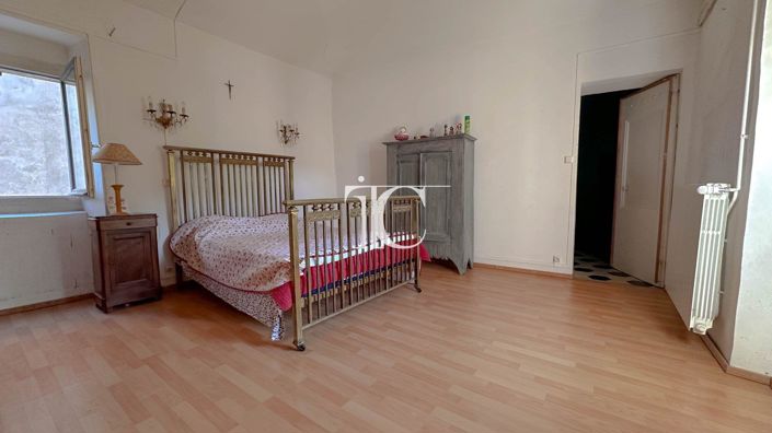 Image No.7-2 Bed House for sale