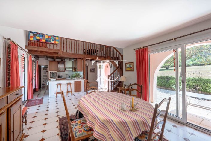 Image No.9-3 Bed House for sale