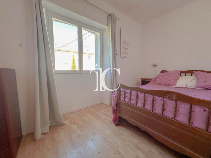 Image No.9-3 Bed House for sale