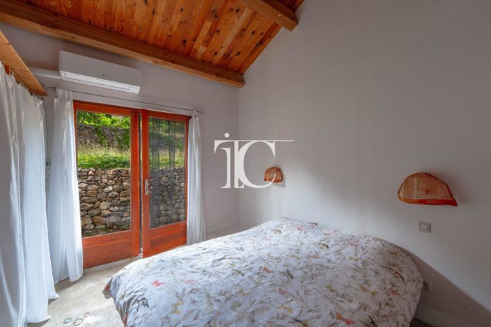 Image No.5-4 Bed House for sale