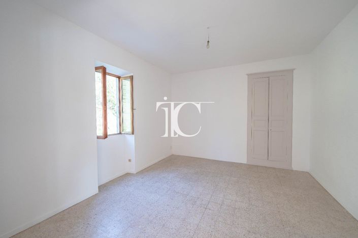 Image No.12-3 Bed Apartment for sale