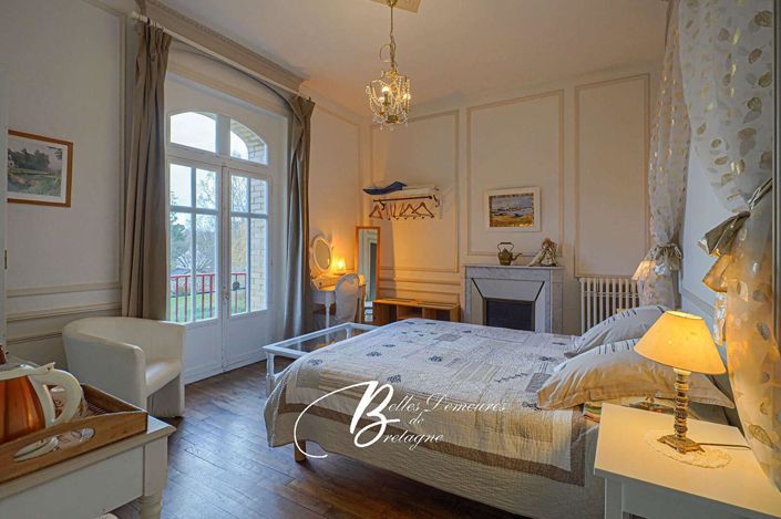 Image No.18-8 Bed House for sale