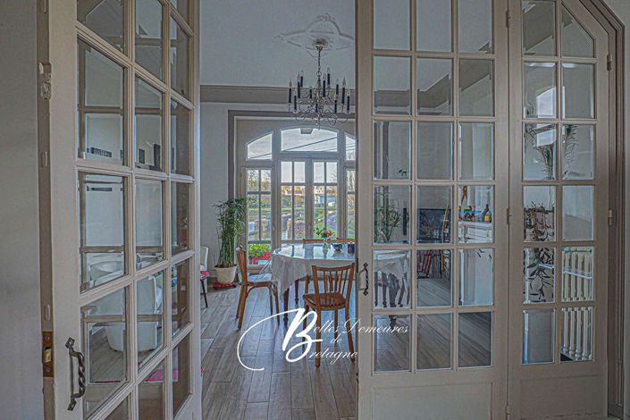 Image No.5-8 Bed House for sale