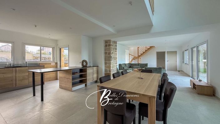 Image No.8-4 Bed House for sale