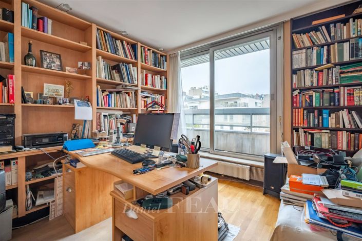 Image No.8-2 Bed Apartment for sale