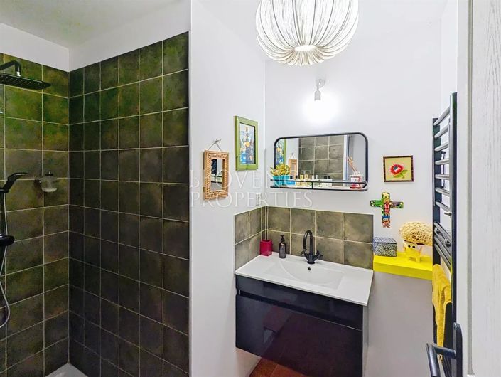 Image No.17-9 Bed House for sale