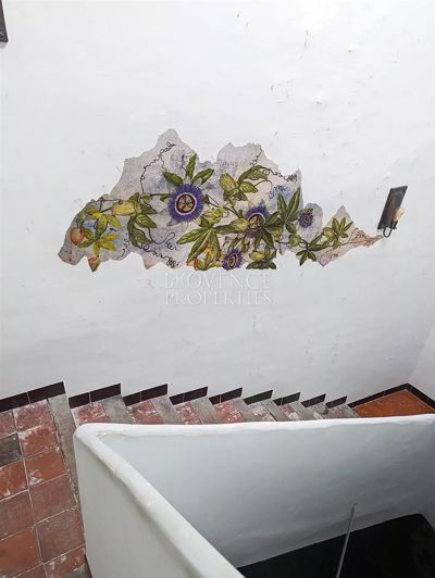 Image No.8-9 Bed House for sale