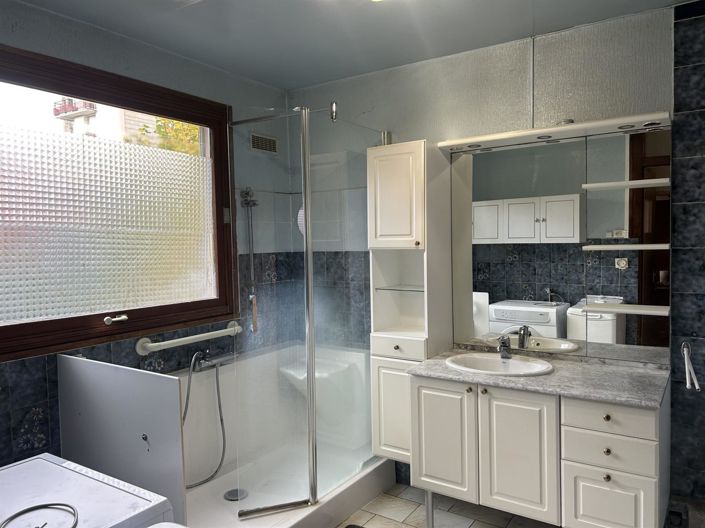 Image No.5-3 Bed House for sale