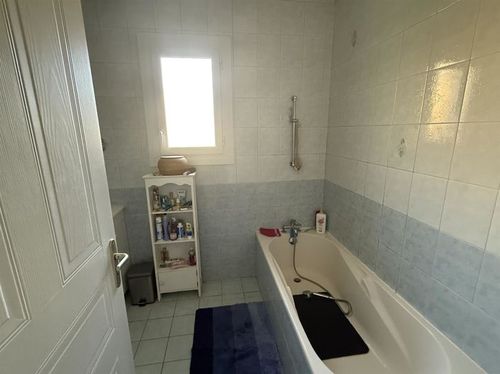 Image No.5-3 Bed House for sale