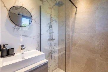 Image No.15-4 Bed House for sale