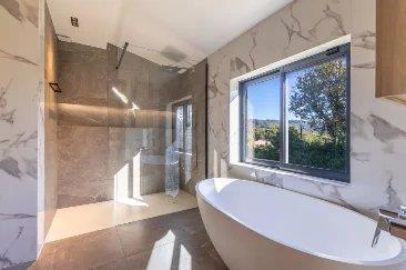 Image No.16-4 Bed House for sale