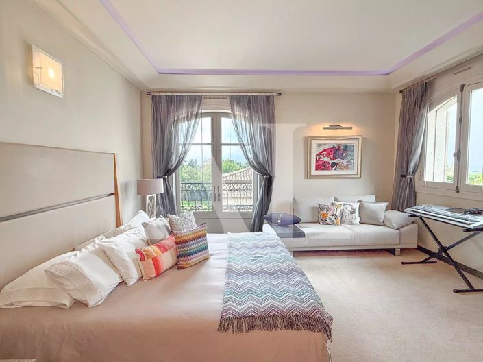 Image No.10-7 Bed House for sale