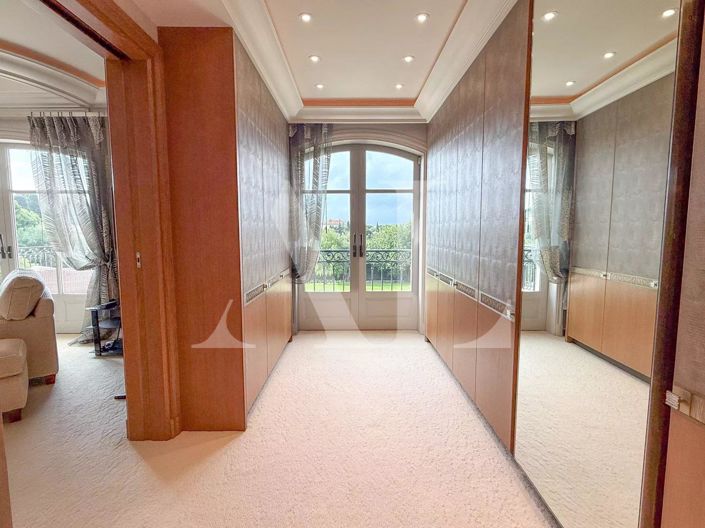 Image No.13-7 Bed House for sale