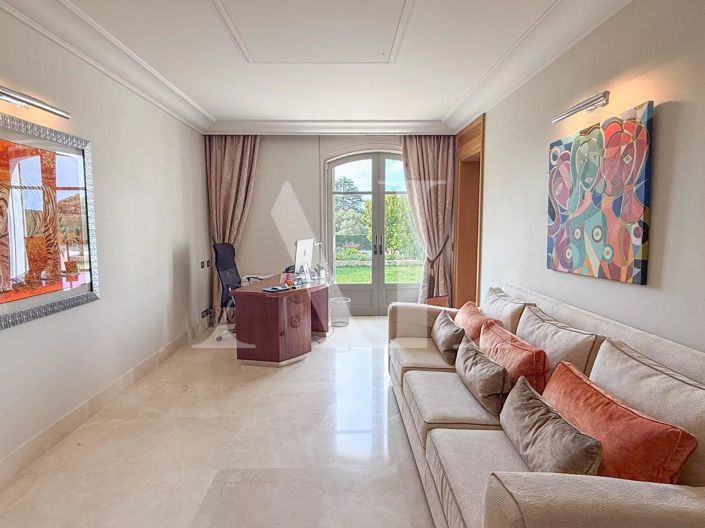 Image No.15-7 Bed House for sale