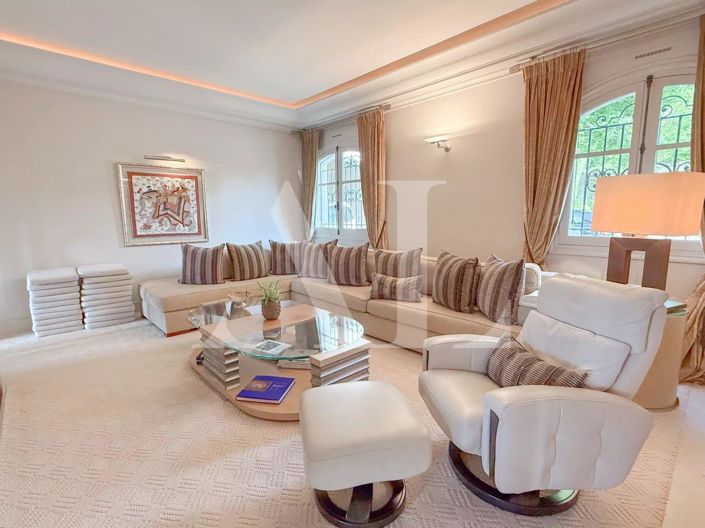 Image No.9-7 Bed House for sale