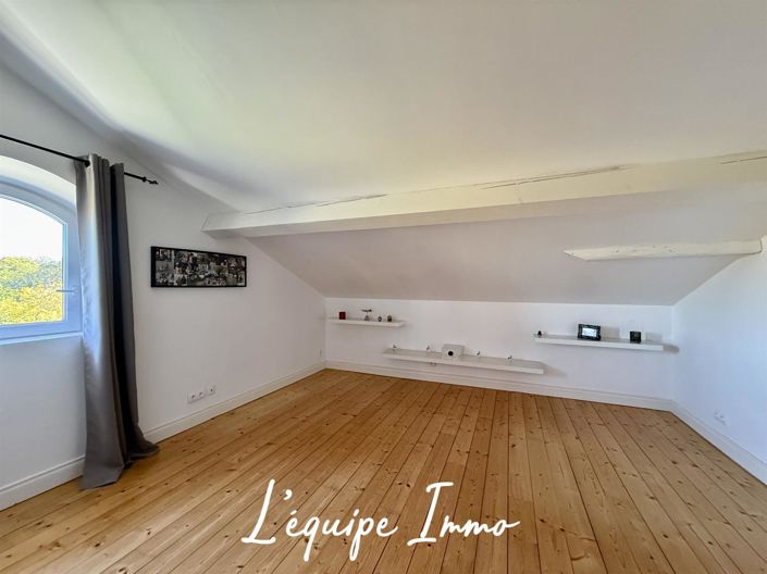 Image No.12-4 Bed House for sale