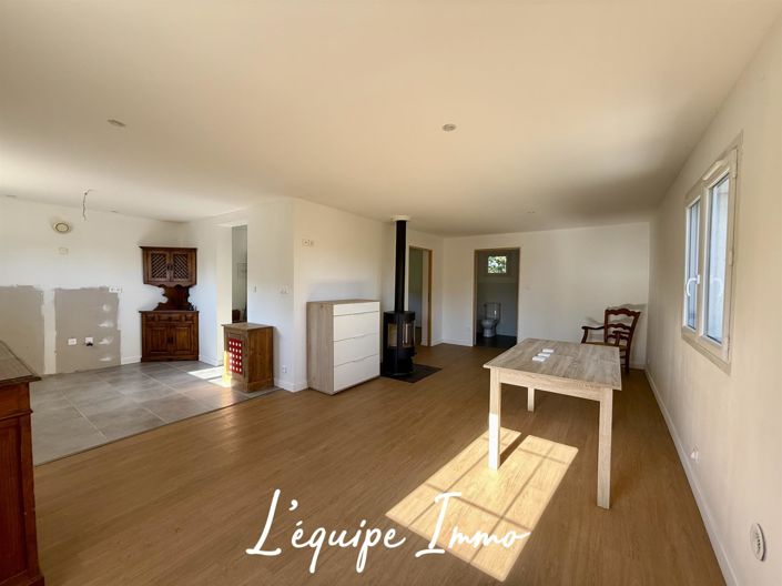 Image No.14-4 Bed House for sale