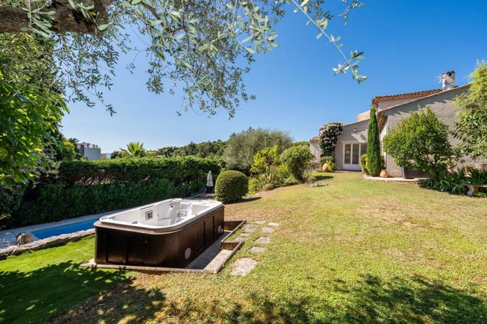 Image No.7-Maison de 4 chambres à vendre à Le Cannet