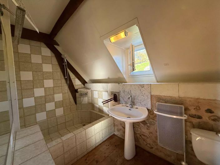 Image No.5-2 Bed House for sale