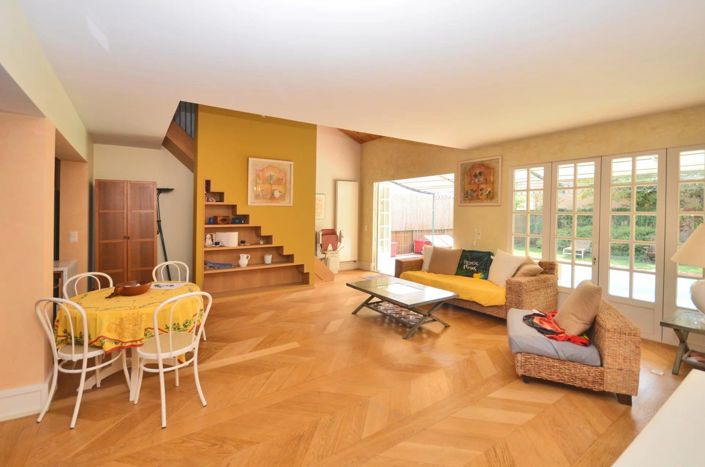 Image No.3-4 Bed House for sale