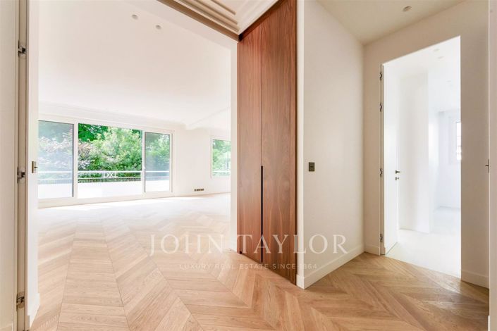 Image No.10-4 Bed Apartment for sale