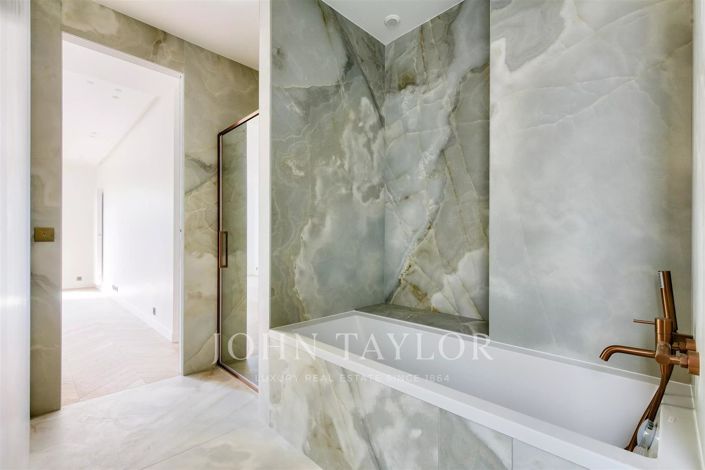 Image No.17-4 Bed Apartment for sale